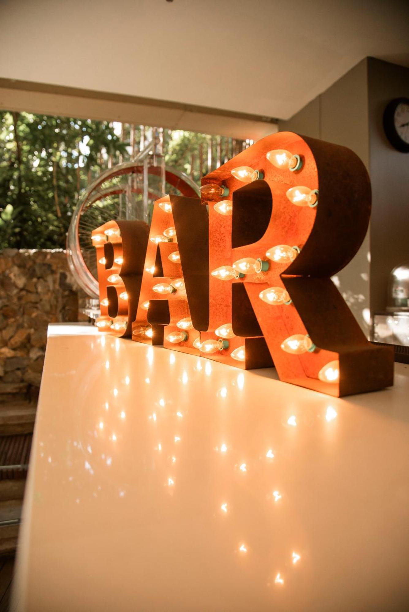 V Grand Hotel, A Member Of Radisson Individuals เมเดยิน ภายนอก รูปภาพ