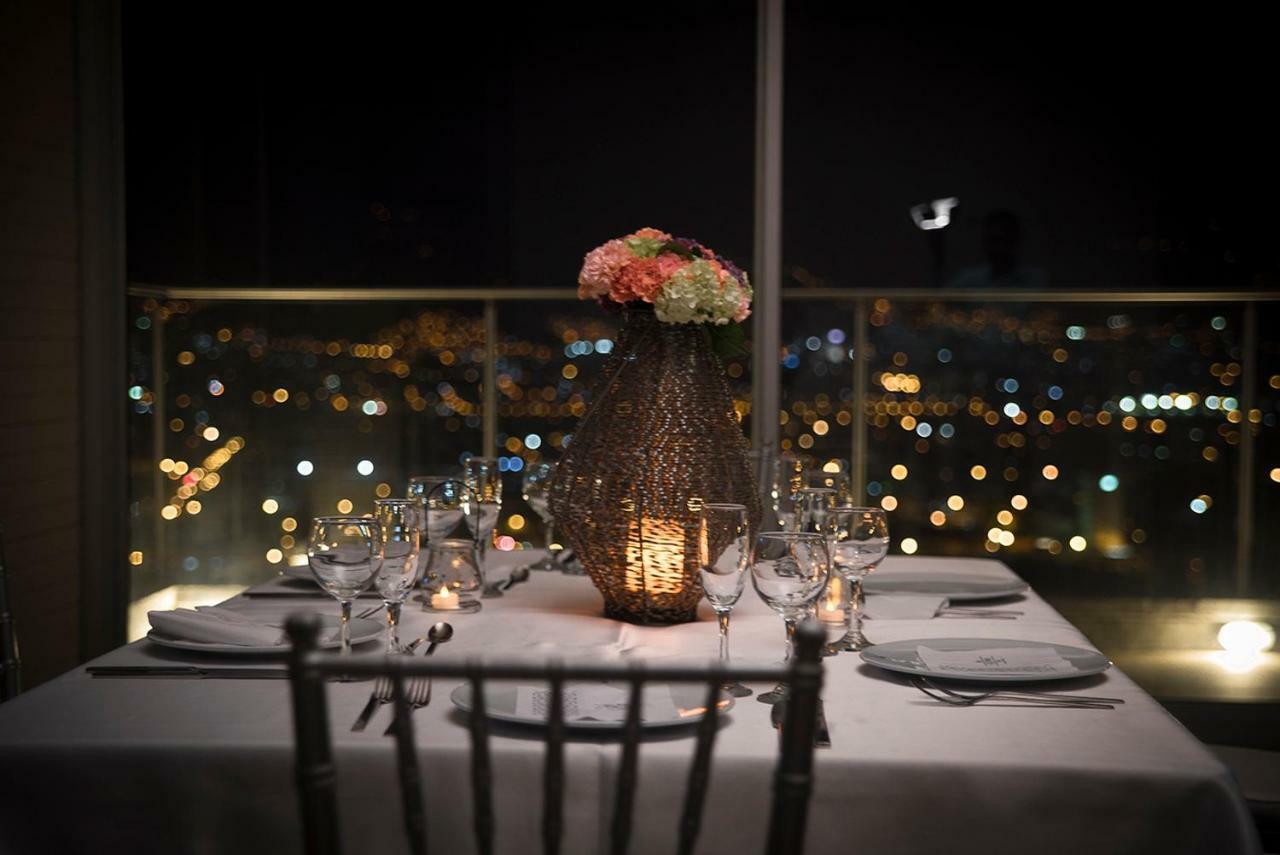 V Grand Hotel, A Member Of Radisson Individuals เมเดยิน ภายนอก รูปภาพ